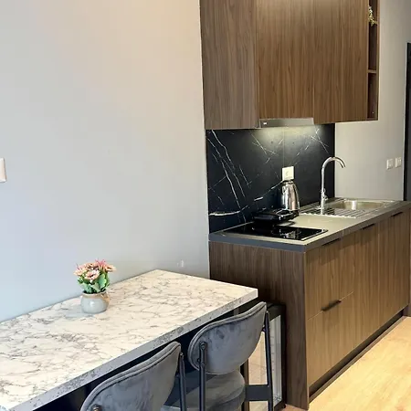 Elegance Golden Tower Skyview -12th Floor Balcony *